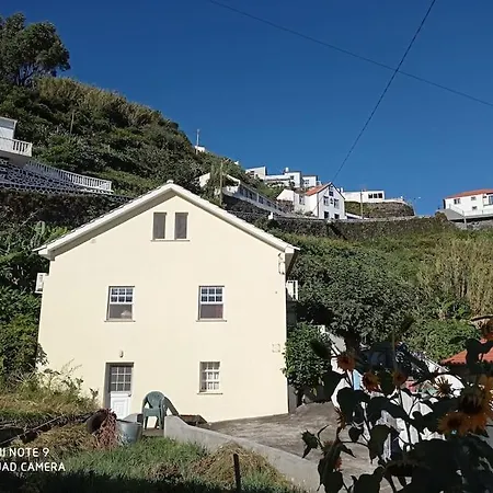 Casa Da Adega Holiday home *